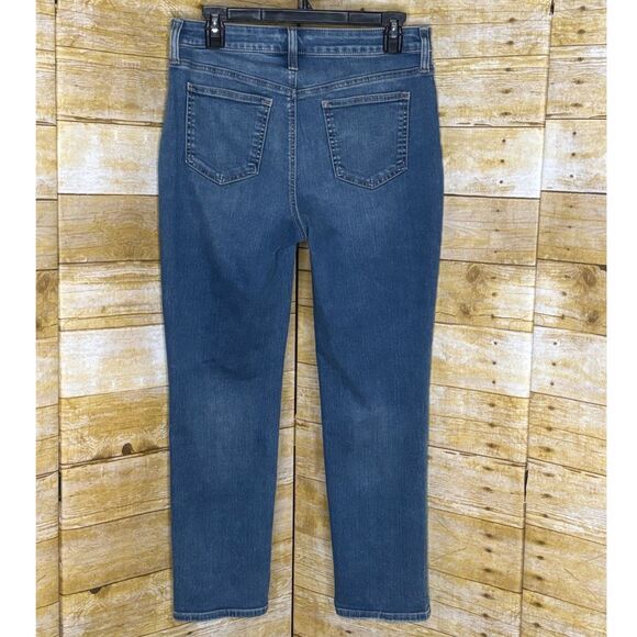 CHICO'S SO SLIMMING GIRLFRIEND SLIM LEG CROP CASUAL EVERYDAY DENIM JEANS SIZE 10 - Picture 2 of 3